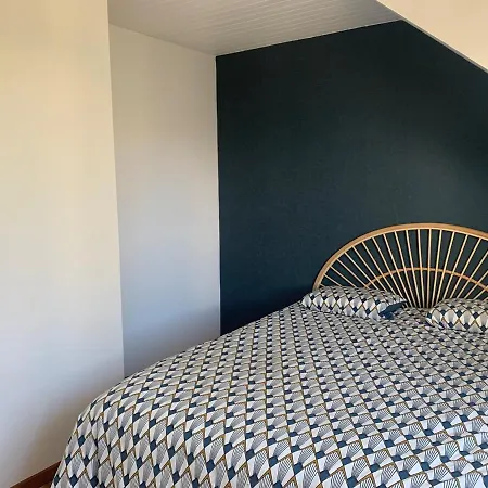 Les Fleurs D Aubrac ناسبينالز